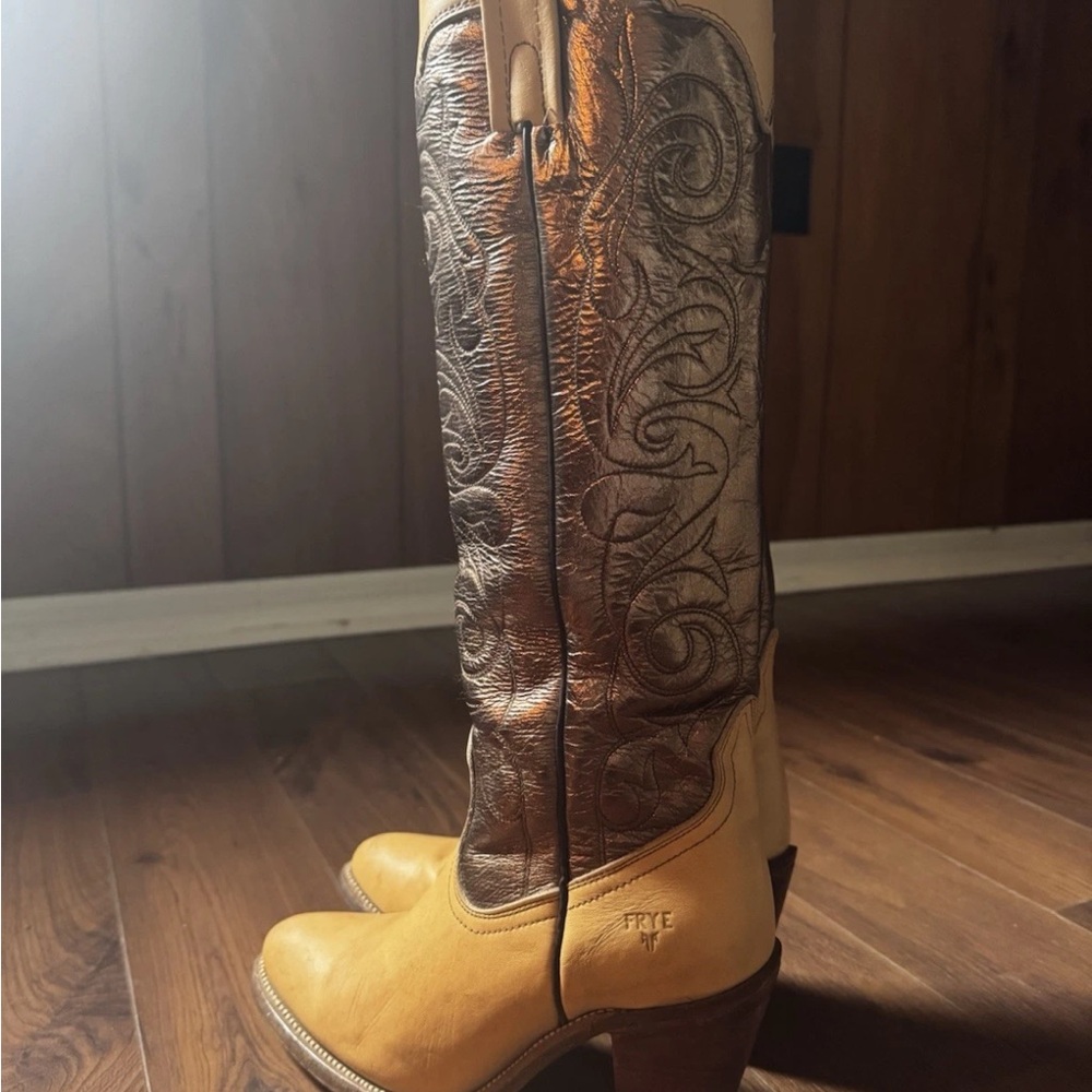 Vintage Frye Tall Western Boots Women’s 8 B Made USA Two-Tone Leather Heeled - Picture 4 of 14